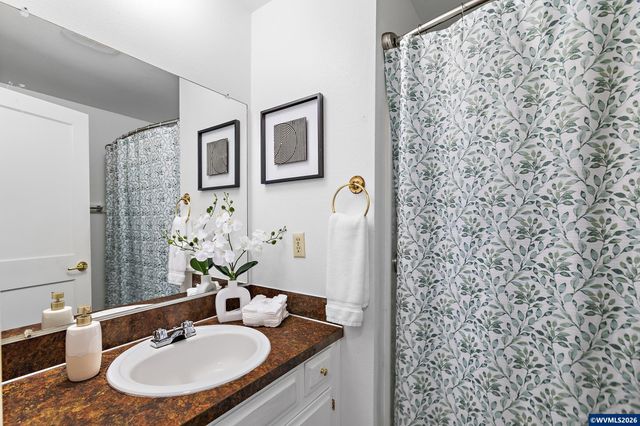 5585 Fairfield Ct S, Salem, OR 97306
