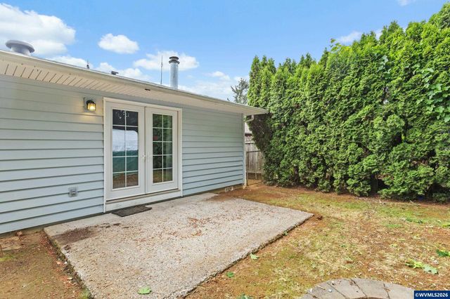 5585 Fairfield Ct S, Salem, OR 97306