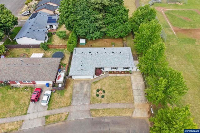 5585 Fairfield Ct S, Salem, OR 97306