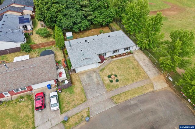 5585 Fairfield Ct S, Salem, OR 97306