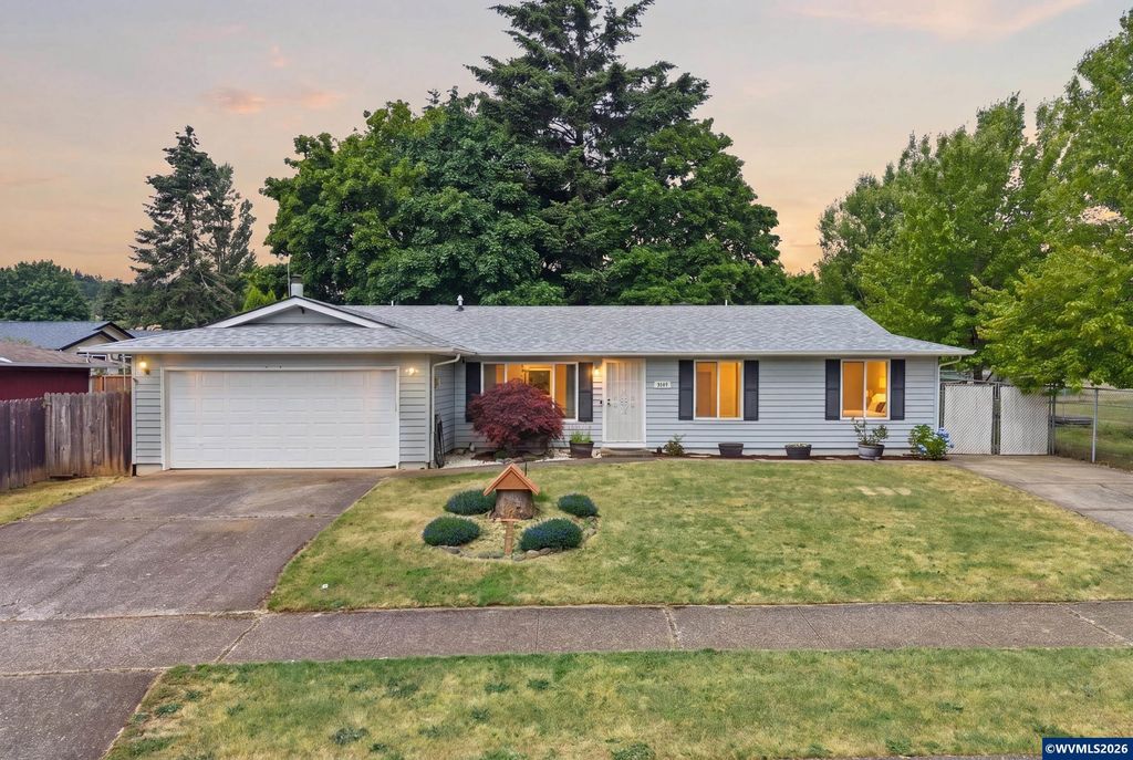5585 Fairfield Ct S, Salem, OR 97306