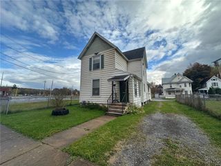11 Hoefler Avenue, German Flatts, NY 13357
