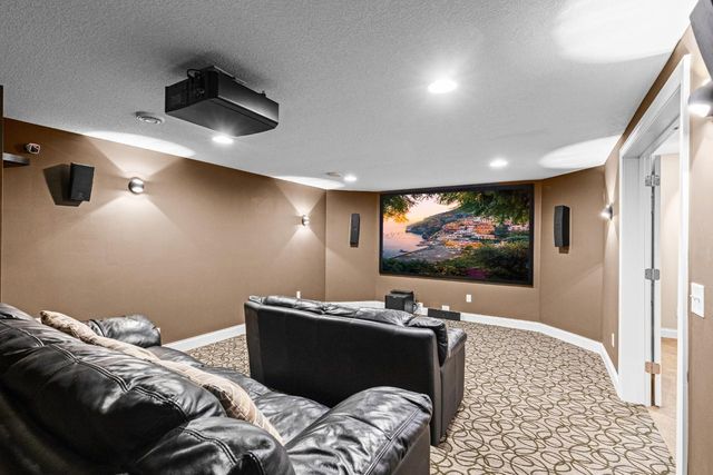10033 Frederick Place, Eden Prairie, MN 55347