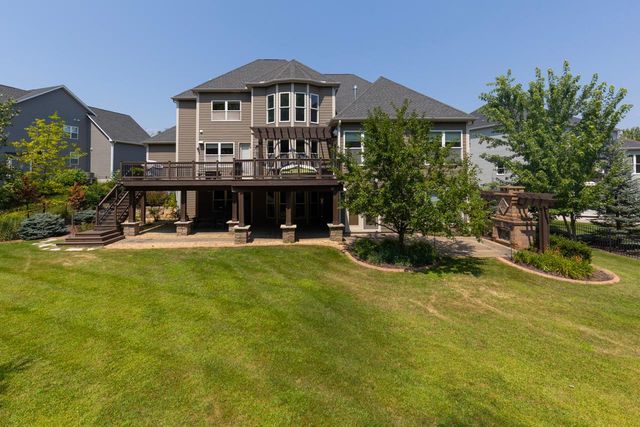 10033 Frederick Place, Eden Prairie, MN 55347