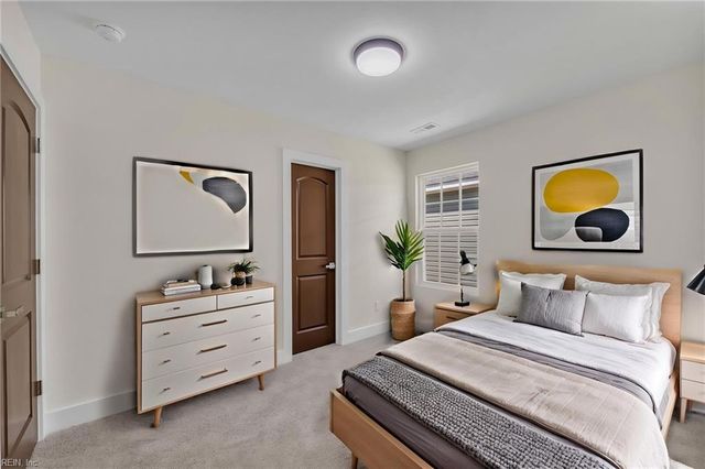 113 N 10th ST, Suffolk, VA 23434