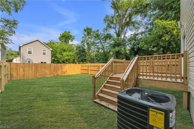 113 N 10th ST, Suffolk, VA 23434