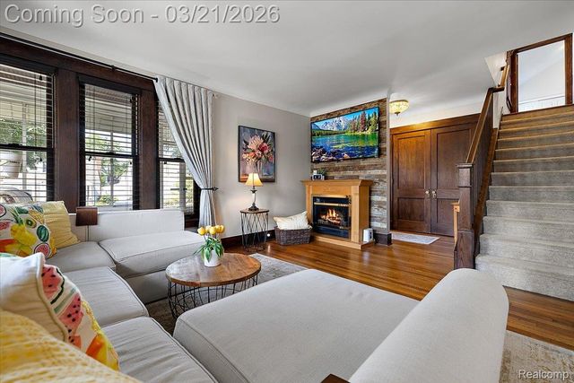 1957 Columbia Road, Berkley, MI 48072