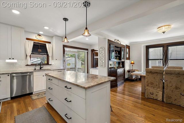 1957 Columbia Road, Berkley, MI 48072