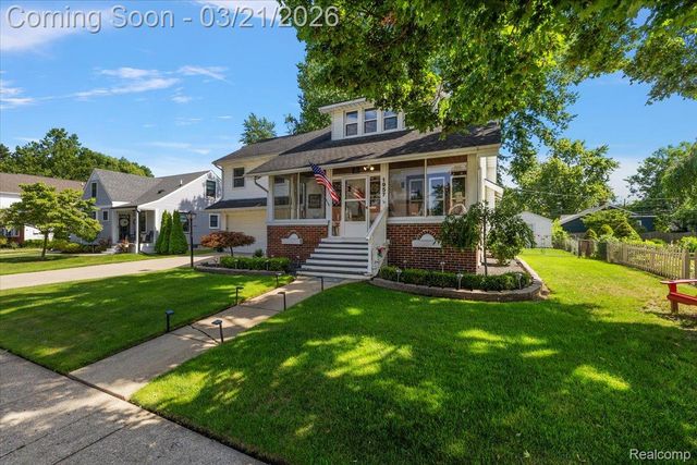 1957 Columbia Road, Berkley, MI 48072