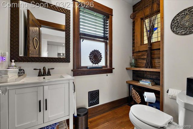 1957 Columbia Road, Berkley, MI 48072