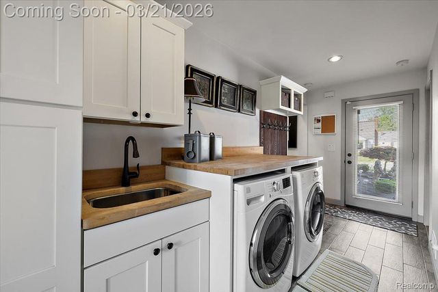 1957 Columbia Road, Berkley, MI 48072