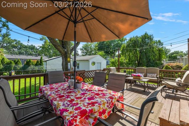 1957 Columbia Road, Berkley, MI 48072