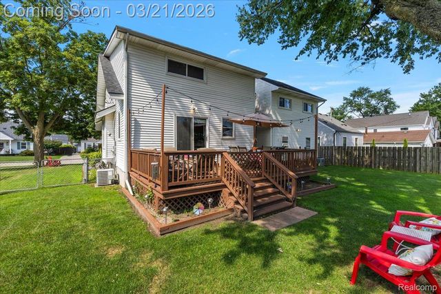 1957 Columbia Road, Berkley, MI 48072