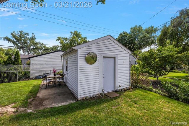 1957 Columbia Road, Berkley, MI 48072