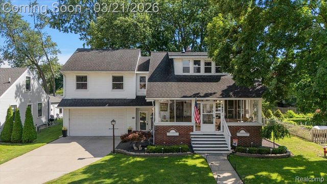 1957 Columbia Road, Berkley, MI 48072