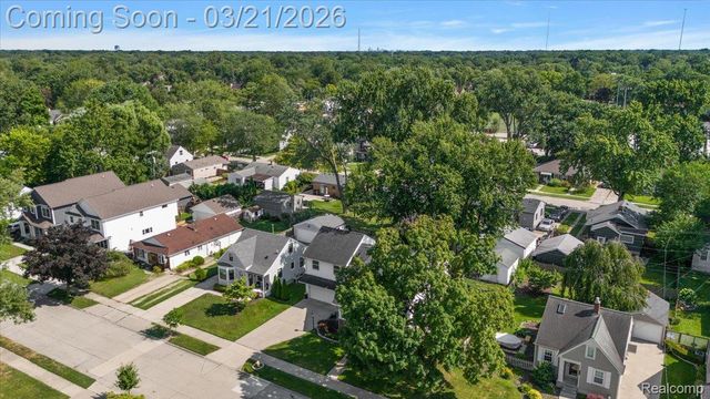 1957 Columbia Road, Berkley, MI 48072