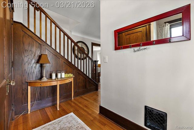 1957 Columbia Road, Berkley, MI 48072