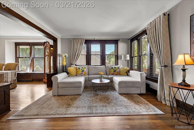 1957 Columbia Road, Berkley, MI 48072