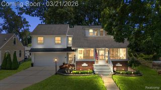 1957 Columbia Road, Berkley, MI 48072