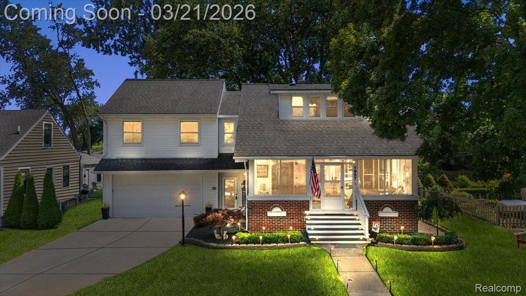 1957 Columbia Road, Berkley, MI 48072