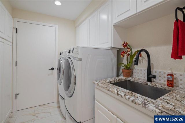 6468 Crampton Dr N, Keizer, OR 97303