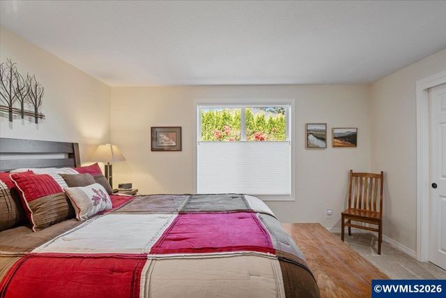 6468 Crampton Dr N, Keizer, OR 97303