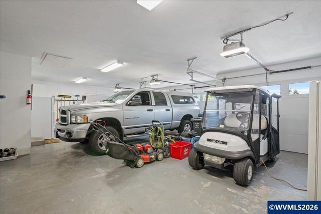 6468 Crampton Dr N, Keizer, OR 97303