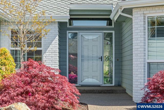 6468 Crampton Dr N, Keizer, OR 97303