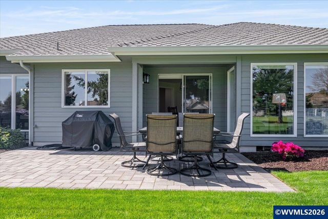 6468 Crampton Dr N, Keizer, OR 97303