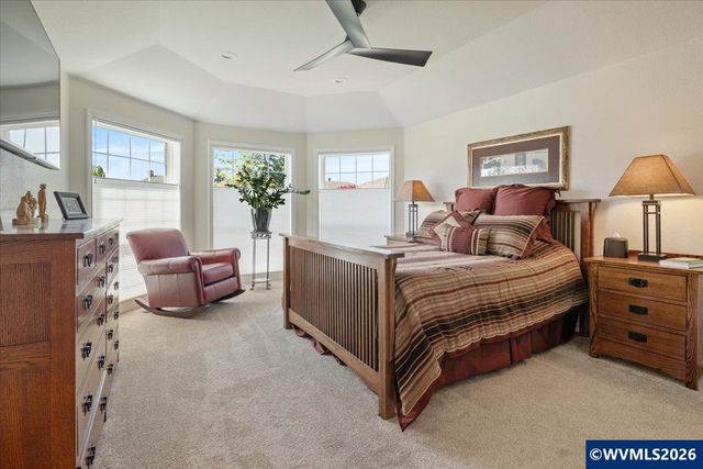 6468 Crampton Dr N, Keizer, OR 97303