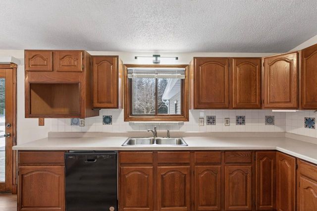 613 KIMBALL AVENUE, Nekoosa, WI 54457