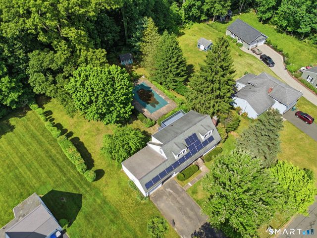 66 Wyndwood Drive, Bristol, CT 06010