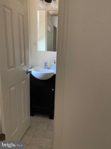 7 N HAMILTON ST, Telford, PA 18969