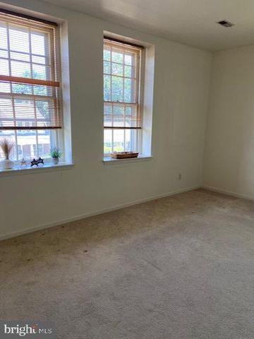 7 N HAMILTON ST, Telford, PA 18969
