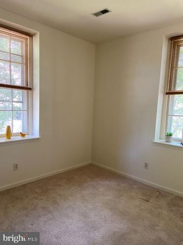 7 N HAMILTON ST, Telford, PA 18969