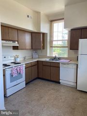 7 N HAMILTON ST, Telford, PA 18969