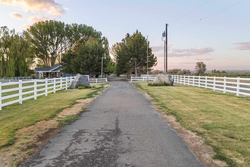 21256 Hwy 30, Filer, ID 83328 photo 3