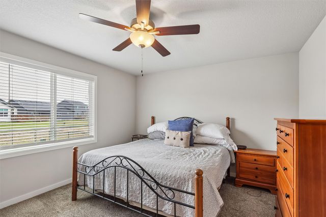 715 NE Whitetail Drive, Ankeny, IA 50021