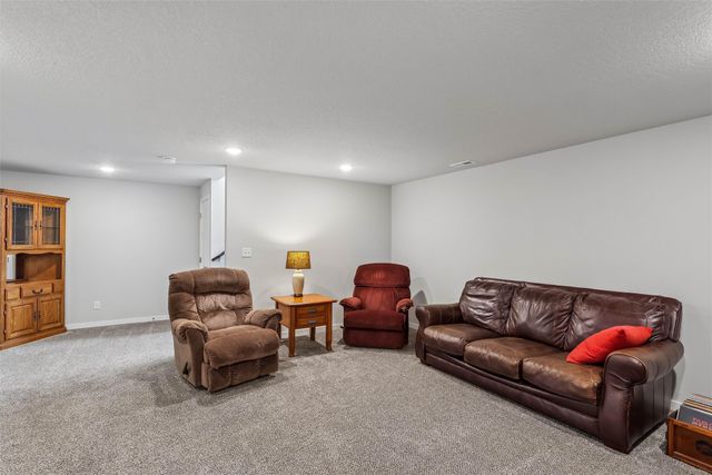 715 NE Whitetail Drive, Ankeny, IA 50021