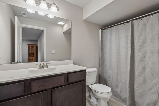 715 NE Whitetail Drive, Ankeny, IA 50021