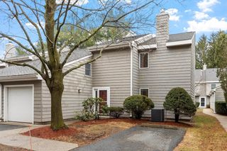 171 Swanton St 21, Winchester, MA 01890