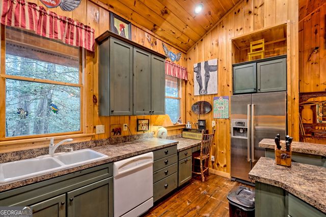 341 Brookwood Lane, Clarkesville, GA 30523