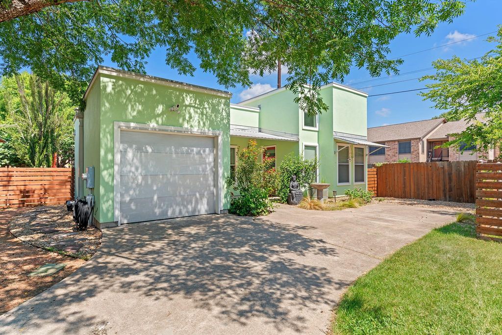 3802 Byron DR A, Austin, TX 78704