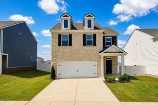 7206 Golden Way, White House, TN 37188