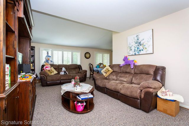 1155 DERBY Road 8, Birmingham, MI 48009