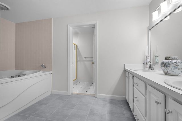 9 Park Ave 602, Hull, MA 02045