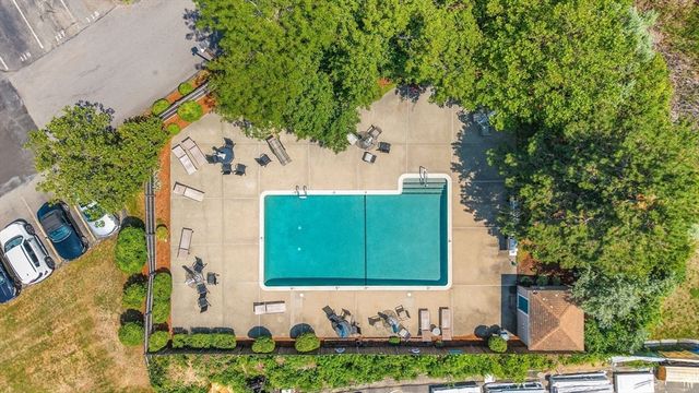 9 Park Ave 602, Hull, MA 02045