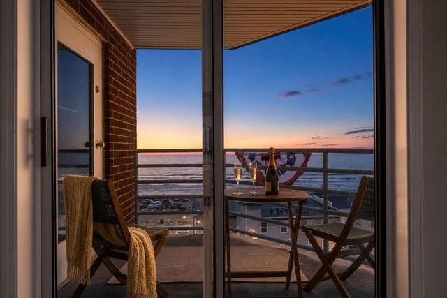 9 Park Ave 602, Hull, MA 02045