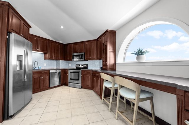 9 Park Ave 602, Hull, MA 02045