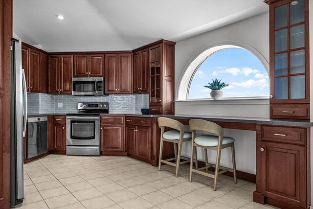 9 Park Ave 602, Hull, MA 02045